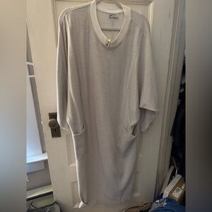 Activewear Cream Knit Dress with Pockets -prob size Large